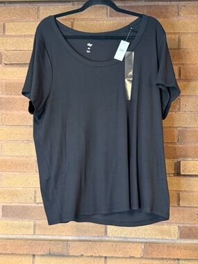 dip Black Short Sleeve Scoop Neck Ribbed Tee
